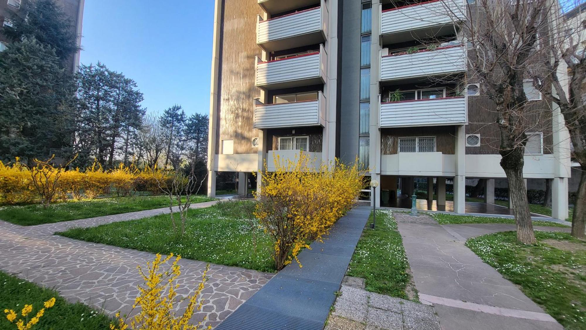 Toma Apartment Trilocale Moderno Per Max 6 Persone Milan Exterior photo