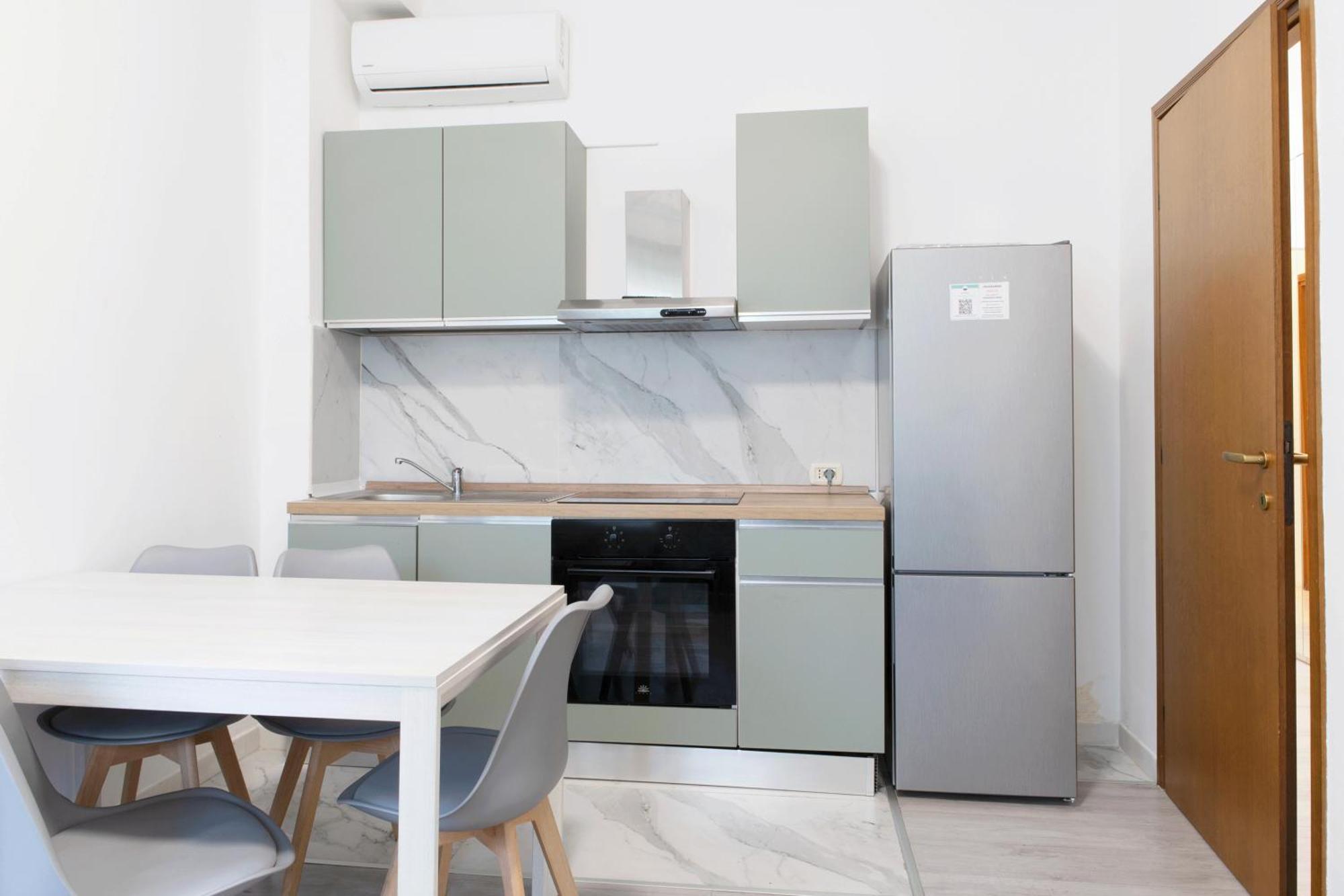 Toma Apartment Trilocale Moderno Per Max 6 Persone Milan Exterior photo